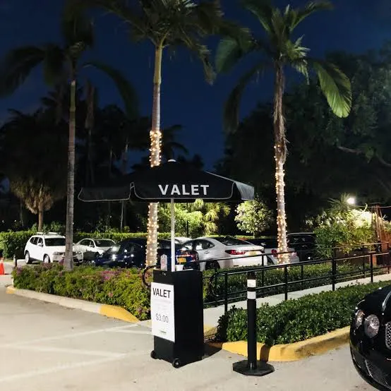 How to Manage Restaurant Valet During Busy Hours